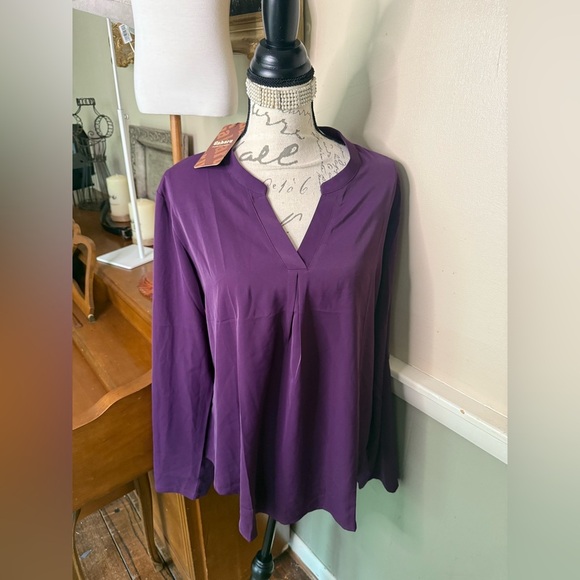 Elegant Purple Gaharu Rolltab Long Sleeve V Neck NWT - Picture 2 of 4